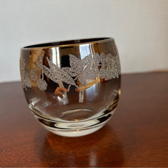 Silver Fade and Embossed Design Roly Poly Glasses with Caddy - Picture 4 of 8